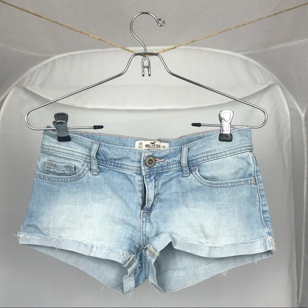 DENIM HOLLISTER SHORTS